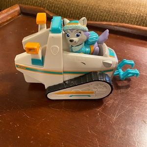 Everest Paw Patrol Figure with Vehicle